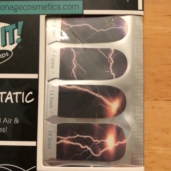 Espionage Cosmetics Nail Wrap Electrostatic Spark - Picture 3 of 3
